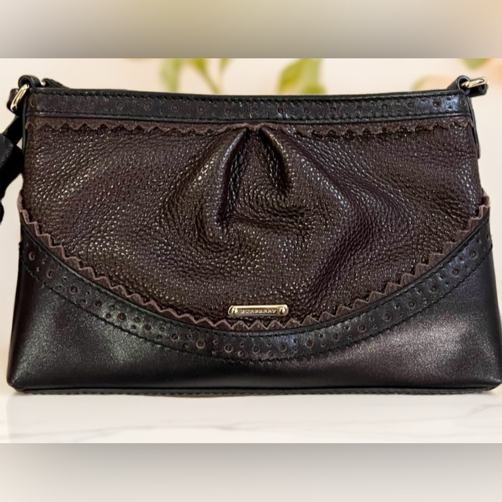🖤Burberry Chocolate Pebbled Leather Brogue Crossbody